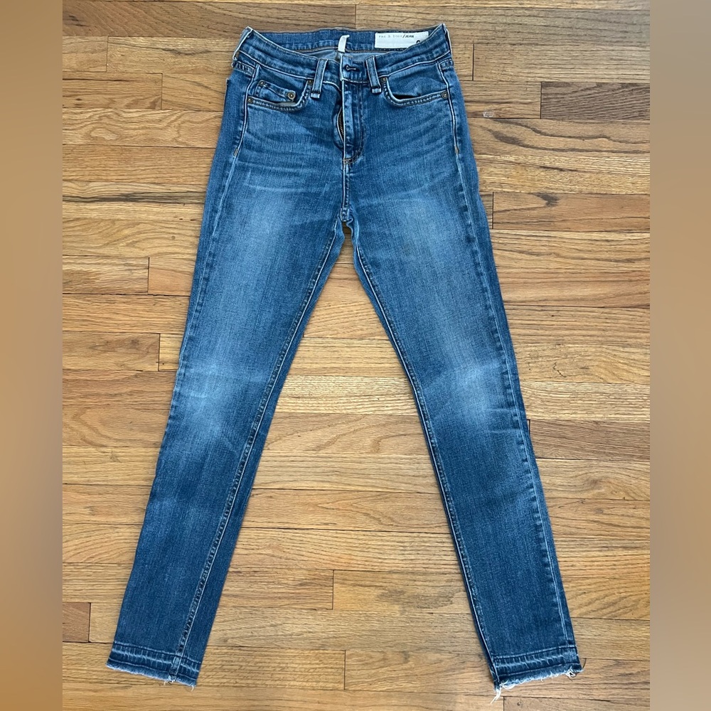 Rag & Bone ‘10 inch Dre’ jeans!! Size 24
